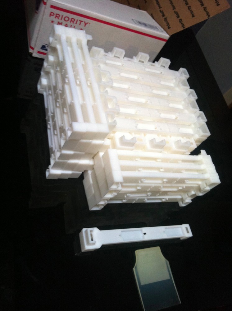 Bee frames Ends Deep 9 1/8" Plastic 100 pc Made in U.S.A.