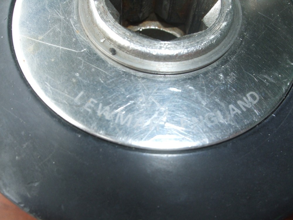 Lewmar 8 Sailboat Winch
