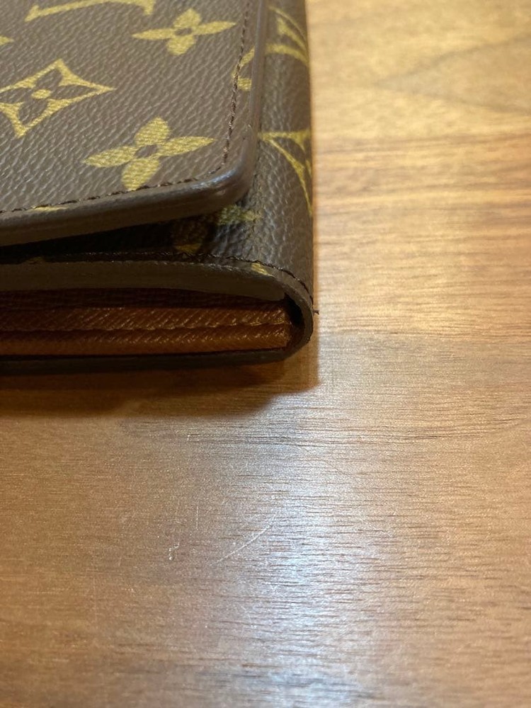 Louis Vuitton Monogram Tri-Fold Wallet
