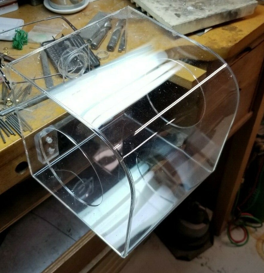 BENCH TOP JEWELRY POLISHING BOX with VACUUM CONNECTION & GRS MOUNT