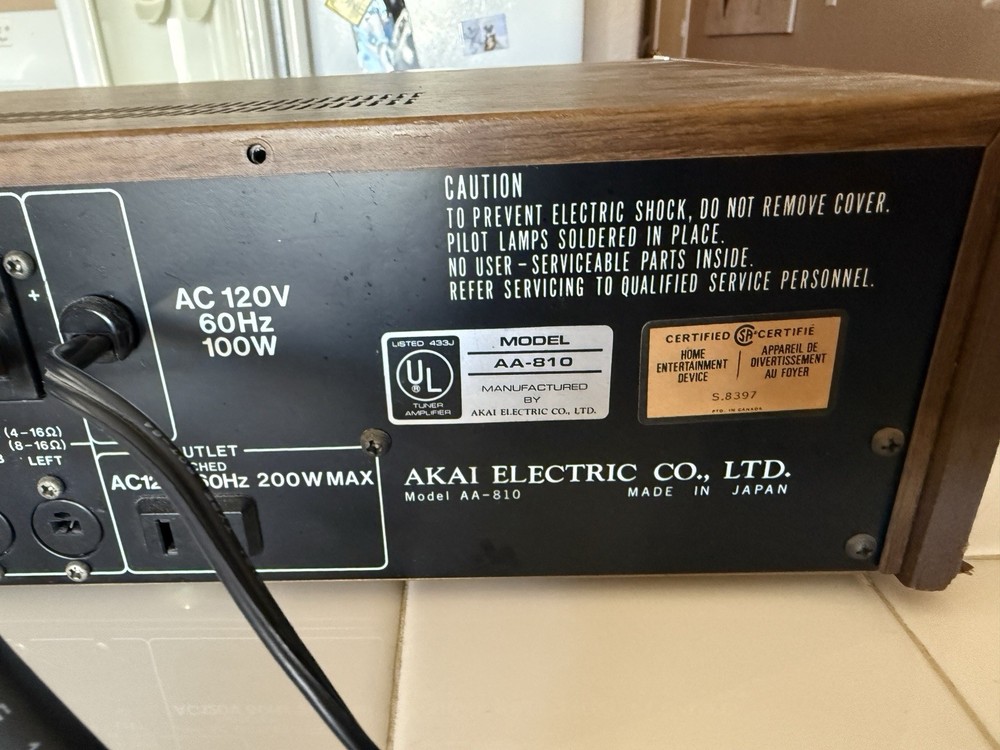 Akai AA-810 Wood Sides.