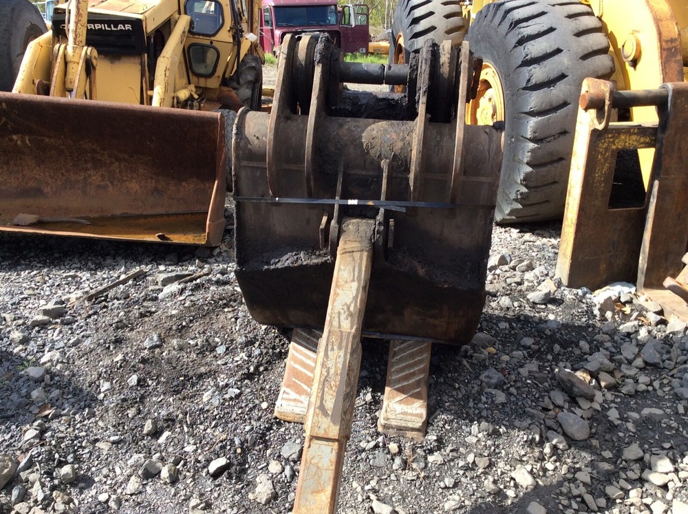 LABOUNTY GRAPPLE ATTACHMENT 32in.