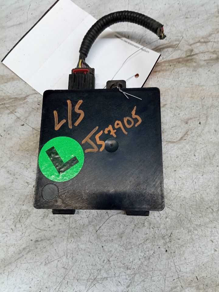 Used Blind Spot Detection System Warning Control Module fits: 2011 Lincoln Mkz D