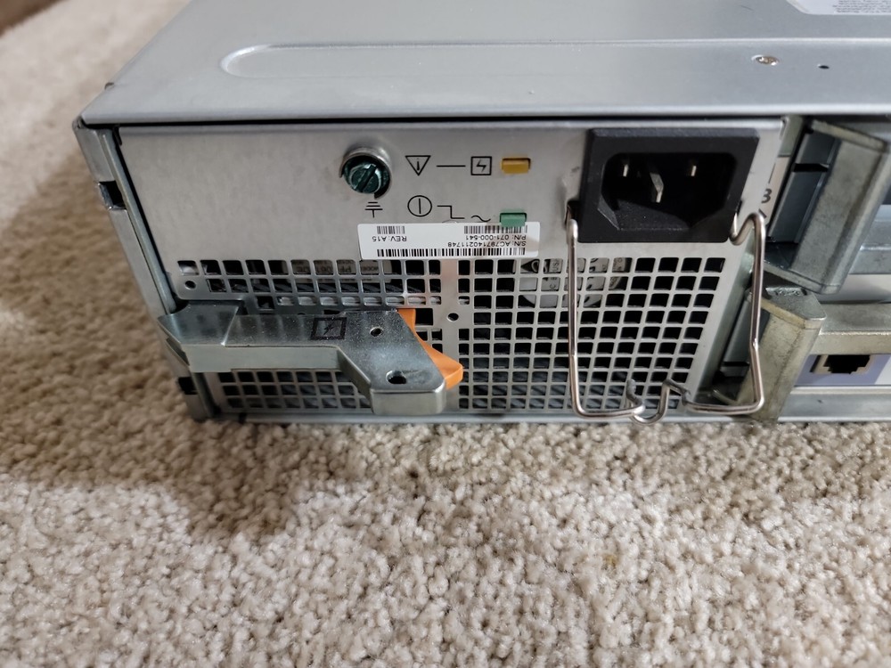 EMC SAE Hard Disk Expansion Array 100-562-964 2.5"