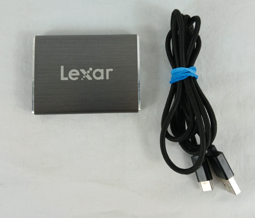 LEXAR SOLID STATE EXTERNAL HARD DRIVE 512GB SILVER LPSSD512-101 A TESTED WORKS