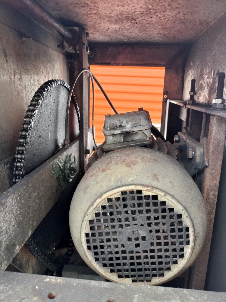 Hollymatic Meat Grinder - Parts Missing