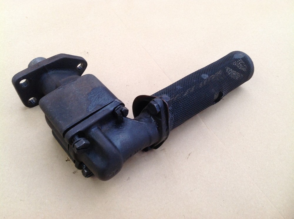 Triumph TR4 Oil pump assembly