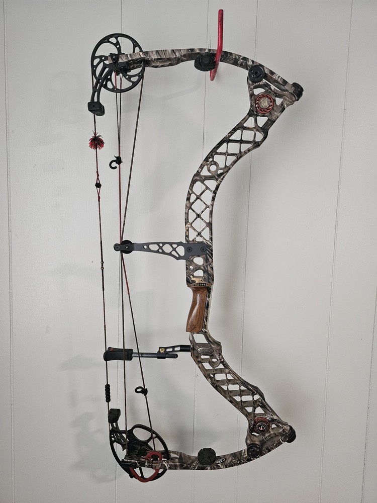 Mathews Z7 Compound Bow