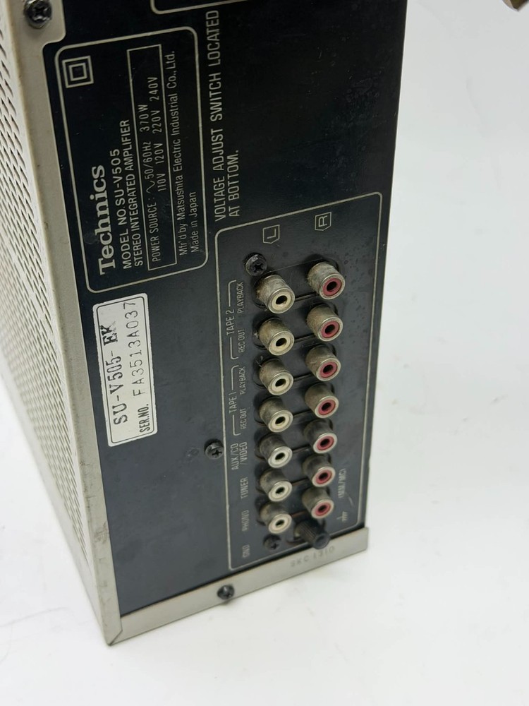 Vintage Technics Stereo Integrated Amplifier SU-V505.