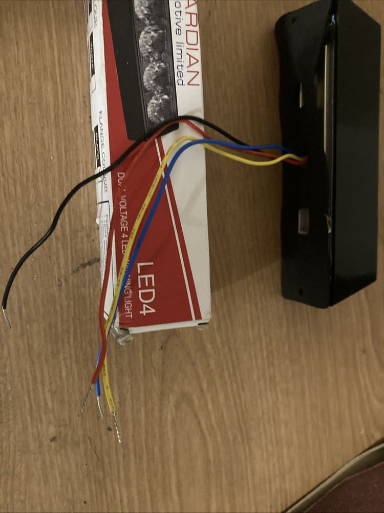 Guardian LED4A, 4 LED Amber Warning Light 22 Flash Patterns 12/24v DC