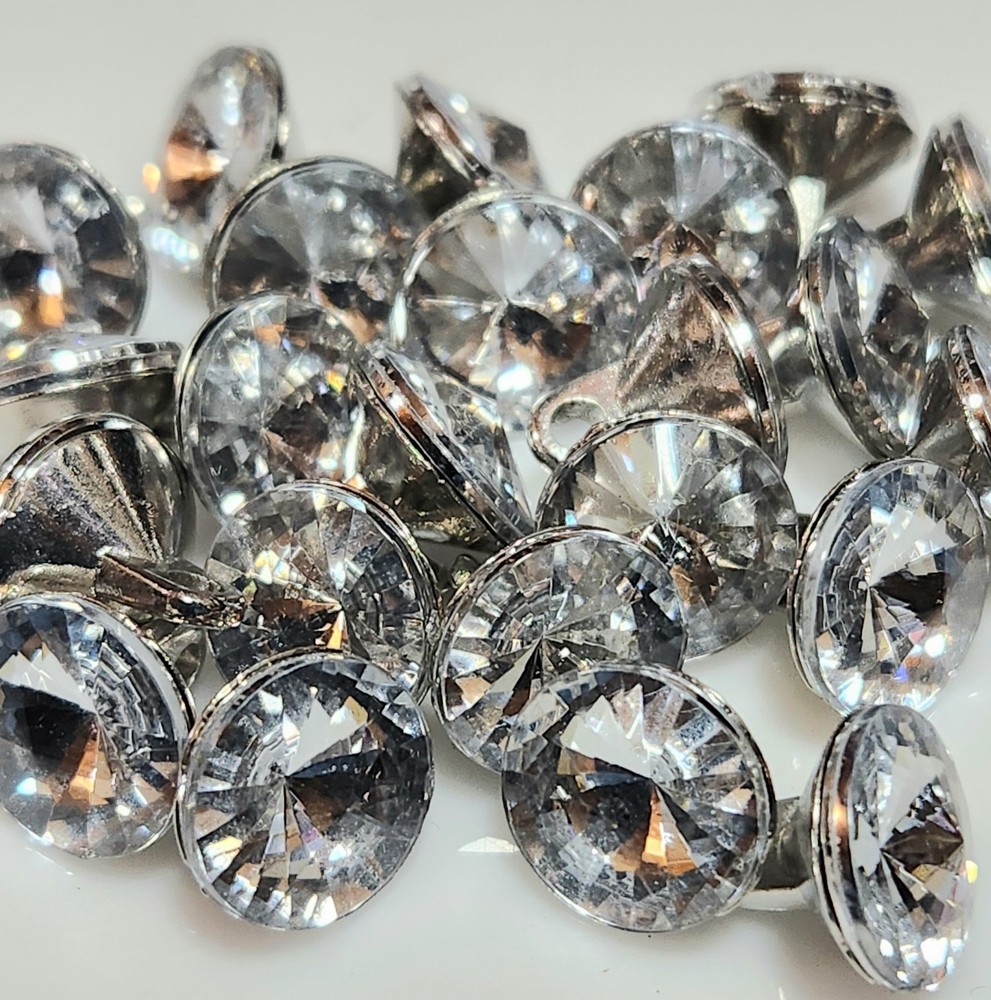 50 pcs - 1/2 inches Clear Acrylic Button