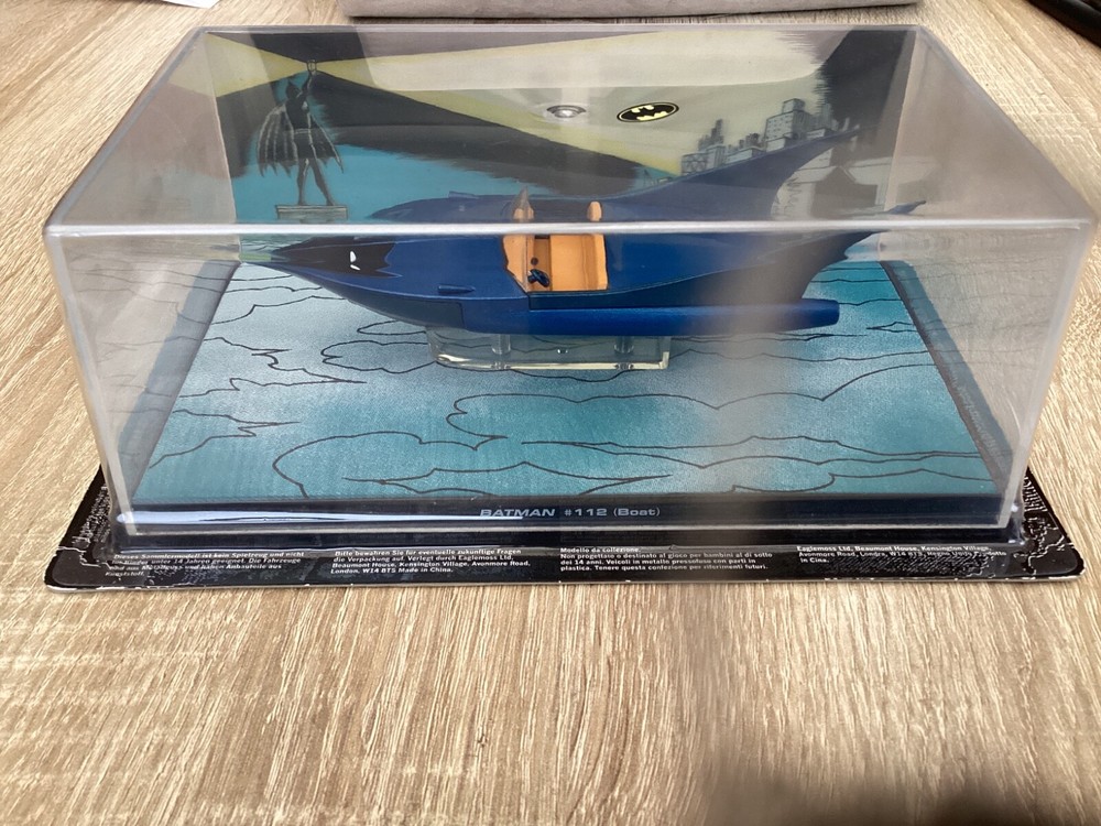 BATMAN #112 BOAT DIE-CAST MODEL