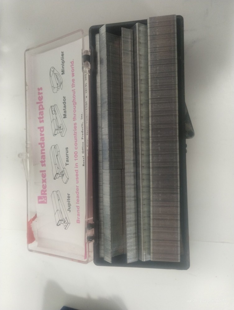 7 boxes - Standard Staples (26/6) - 5000 Count Chisel Point Staples READ!