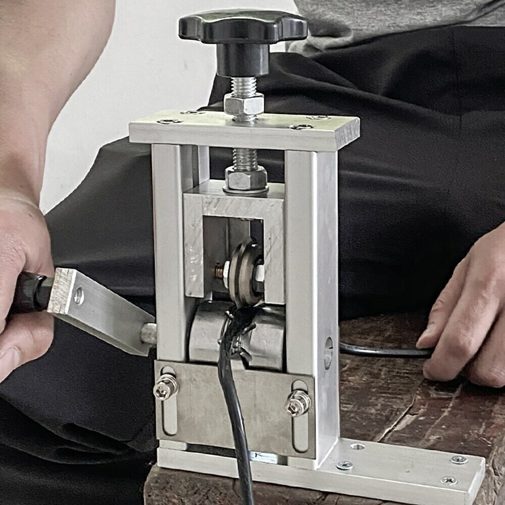 Electric manual scrap wire stripping machine scrap copper wire stripping