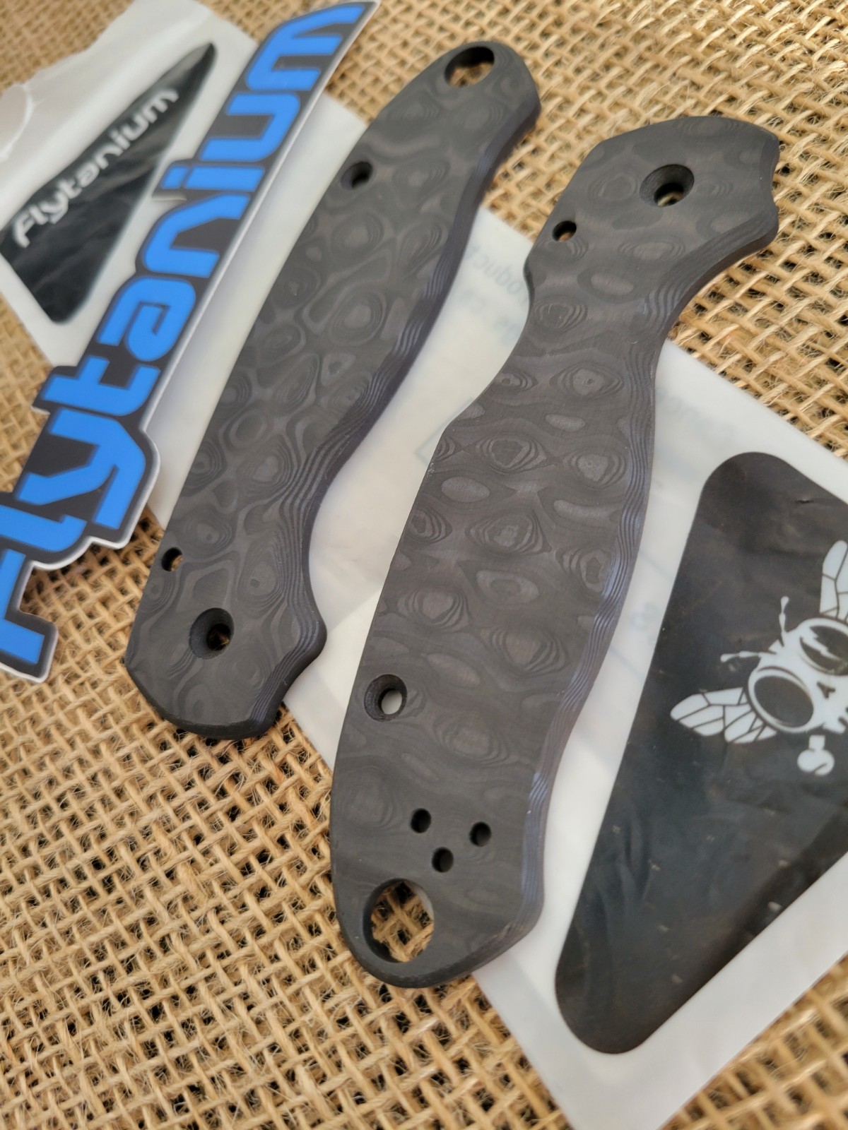 Flytanium Raindrop Carbon Fiber Scales For Customizing Spyderco Para3 Knife