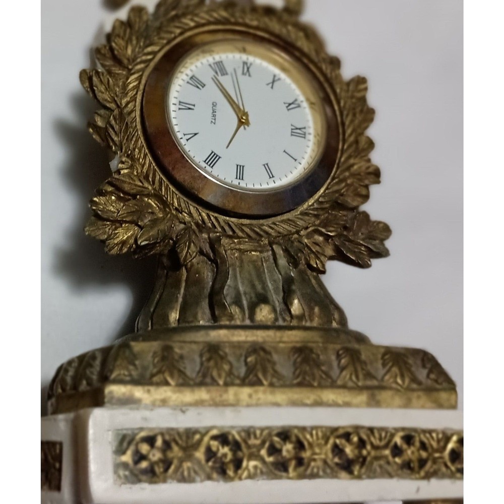 Getty Clock Pendule L (Small to be Placed on Bed-Side Table or Mantle)