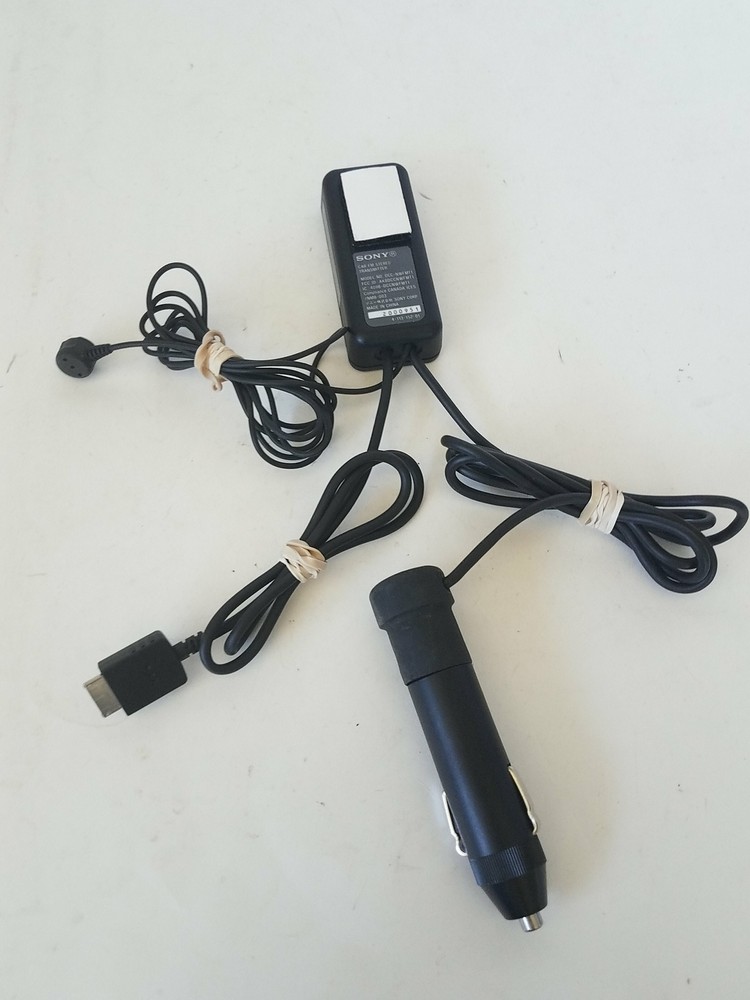Sony Walkman FM Transmitter Modulator Car Charger Adapter DCC-NWFMT1