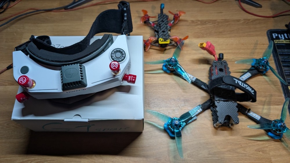 HdZero FPV BUNDLE - Goggles + 2 Drones