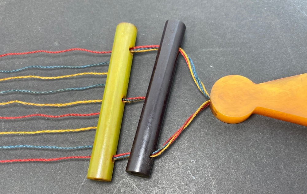 Bakelite String Puzzle Game Optical Illusion Rare Vintage