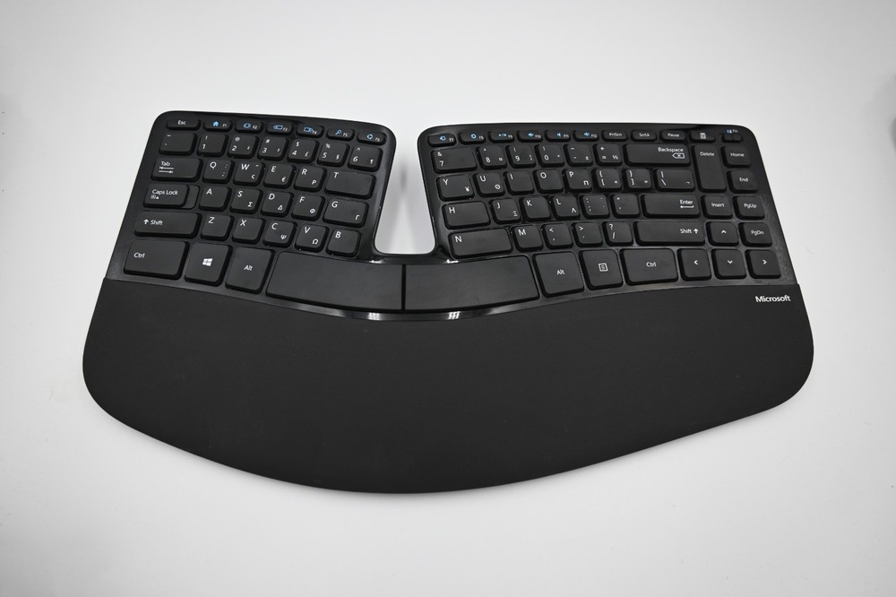 Microsoft Sculpt Ergonomic Desktop