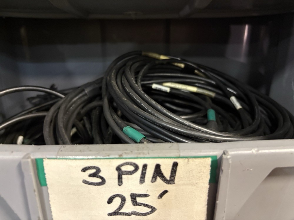 Duraflex DMX 150V Low Voltage 3 Pin Computer Cable 25 Ft