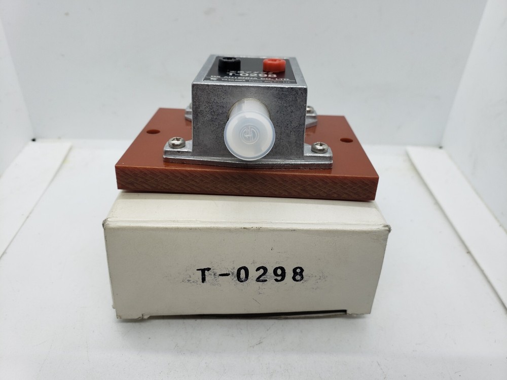 DX ANTENNA CO T-0298 ANTENNA CONVERSION ADAPTER NIB