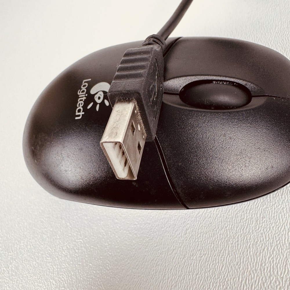 Logitech Wired USB Optical Computer Mouse — Tested & Working — Black