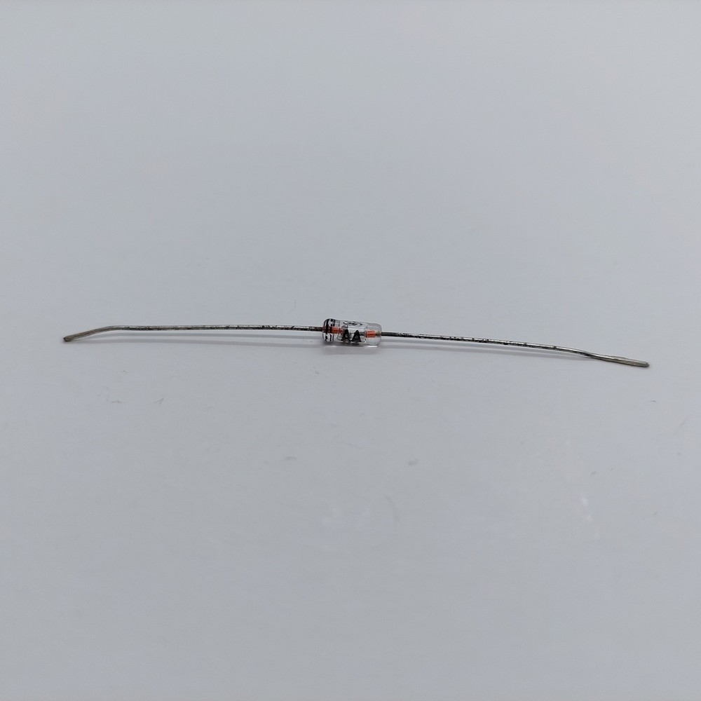 AA117 SIEMENS GERMANIUM DIODE NOS X1PC
