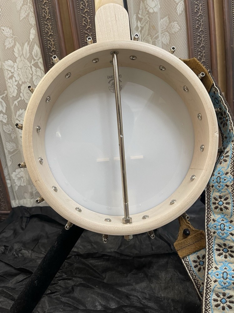 Deering Goodtime Banjo Lefty WITH Morgan Monroe Hard shell case