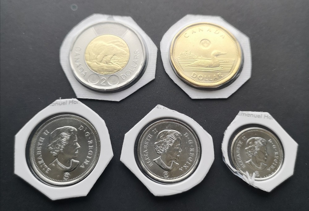 ***CANADA 2017 UNCIRCULATED COINS SET ***