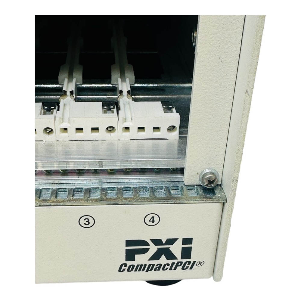 NATIONAL INSTRUMENTS PXI-1002 CompacPCI