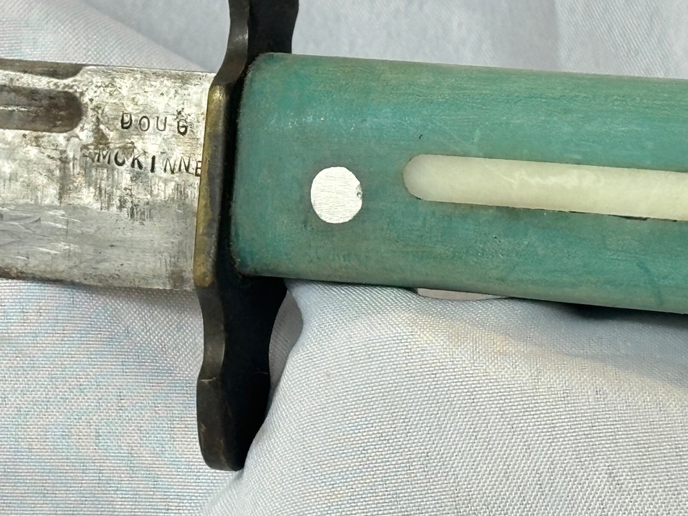 1981 Doug McKinney Knife Fixed Blade Hunting Blue Handle