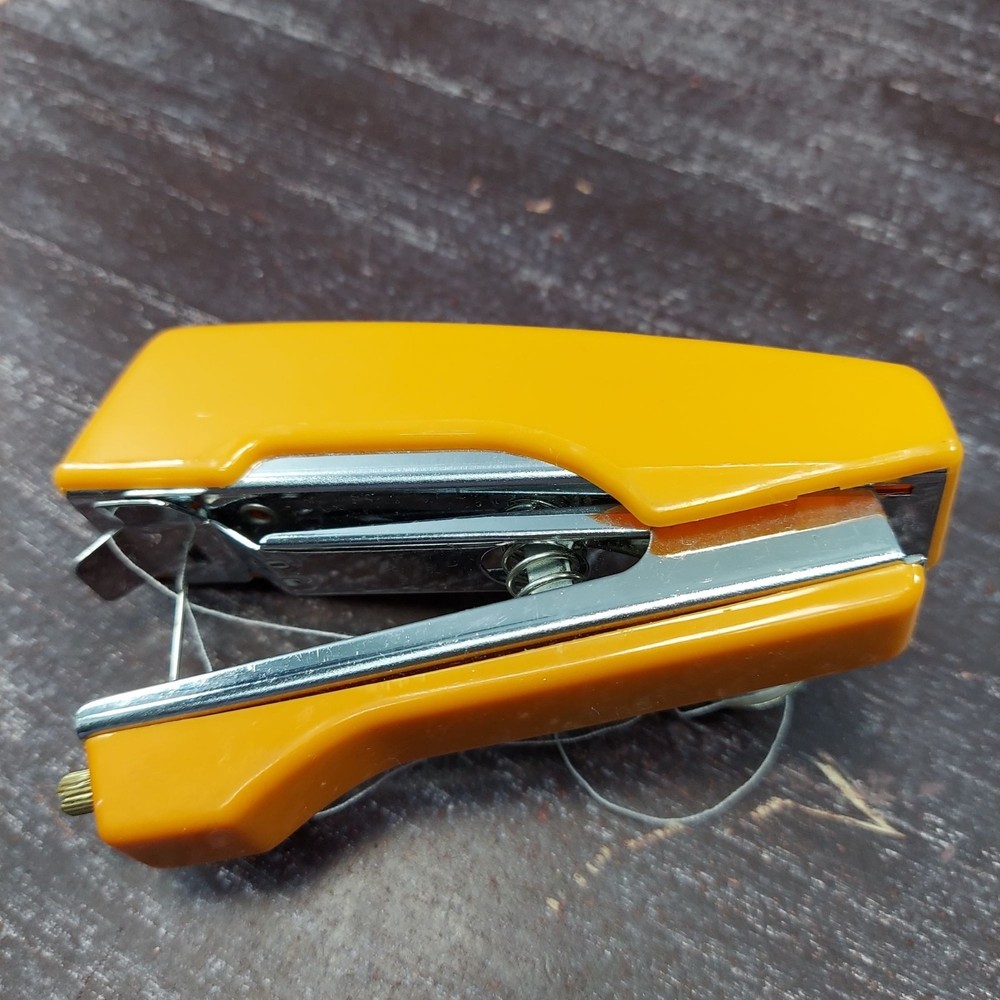 Sun Automatic Handheld Sewing Machine Portable & Compact Design For Quick Repair