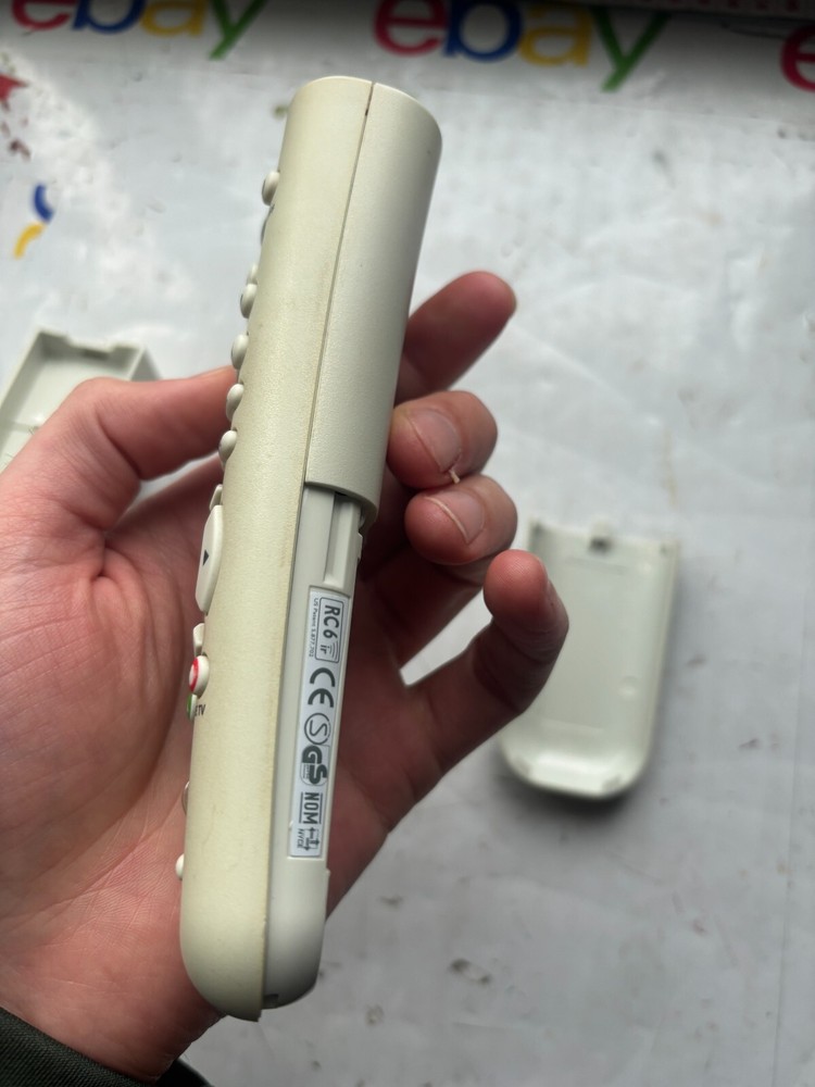 Xbox 360 Quick Charge Kit and Media Remote *Read*