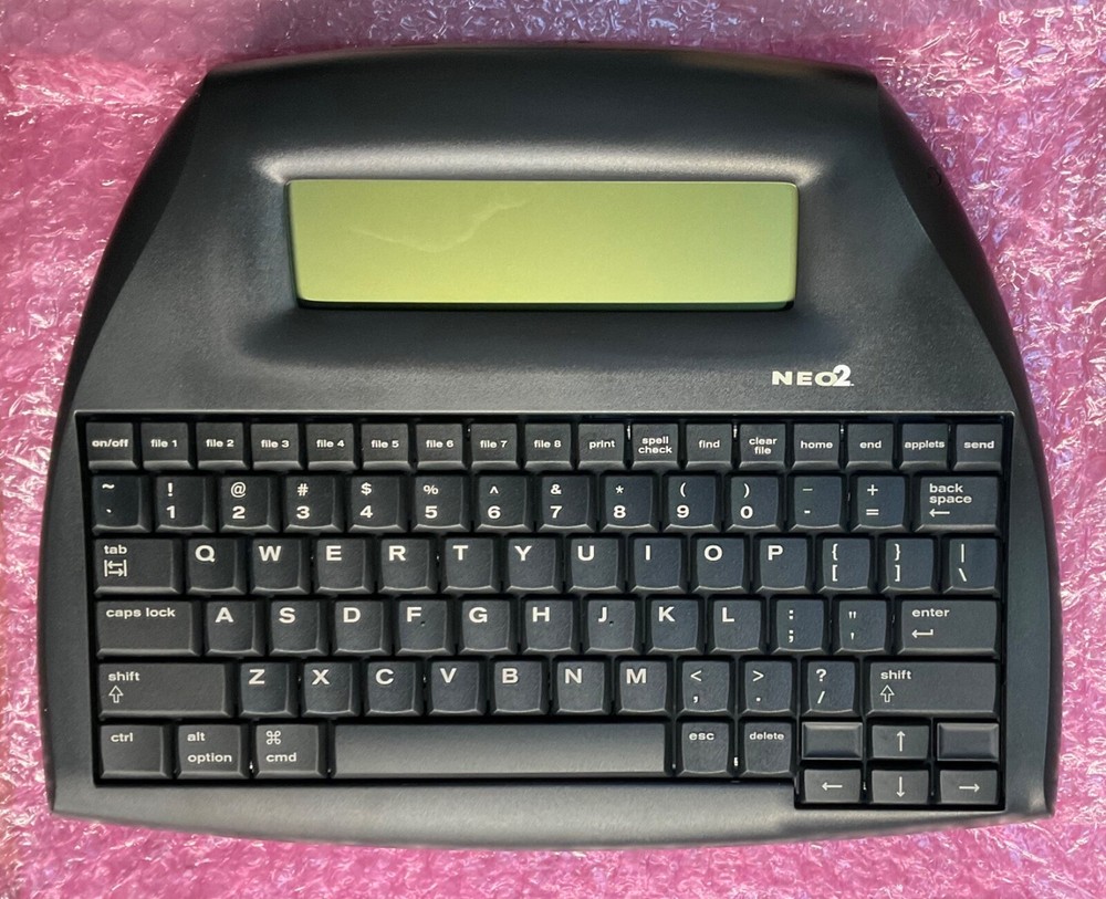 NEW AlphaSmart NEO2 Word Processor FRESH BATTERIES USB CABLE