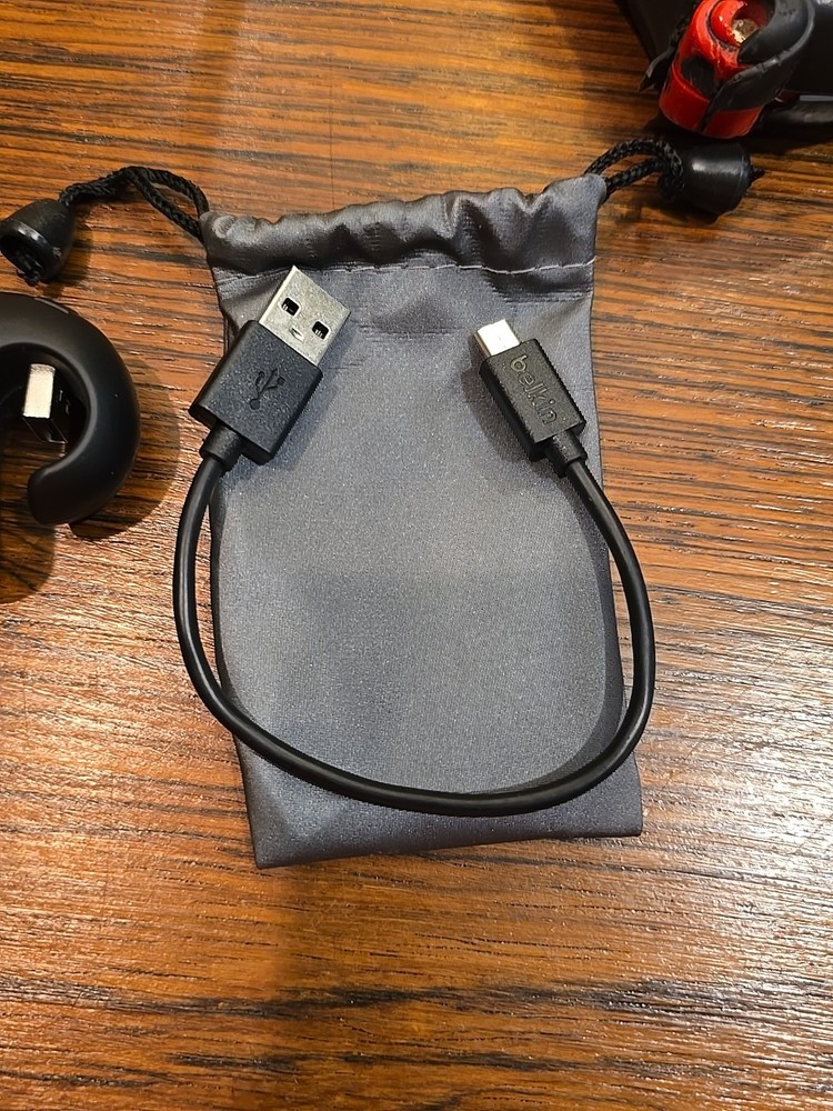 Wireless Laser Pointer USB Rechargeable Finger Ring Powerpoint Presenter