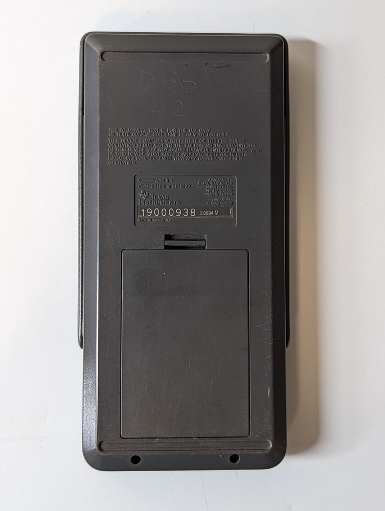 Texas Instruments TI-82 Graphing Calculator with Cover - TESTED