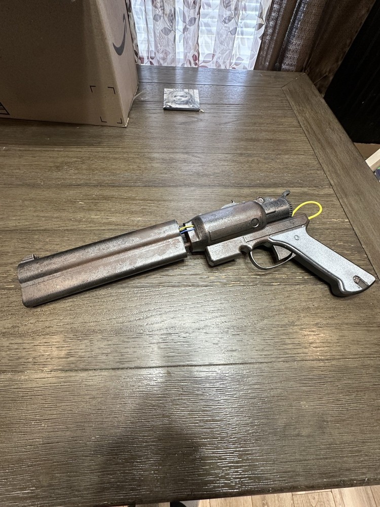 Arc Raiders Anvil prop replica complete with display stand & forge Print