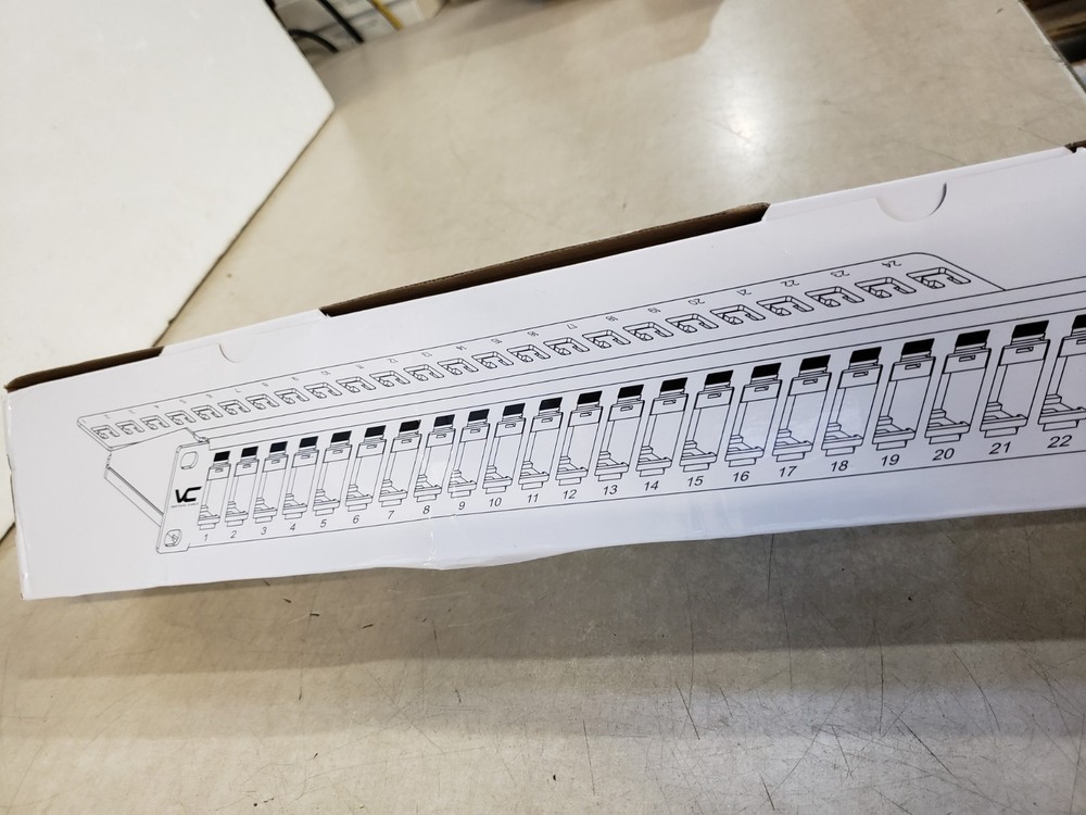 Vertical Cable 24-Port Blank Patch Panel 1U Rack Mount Design