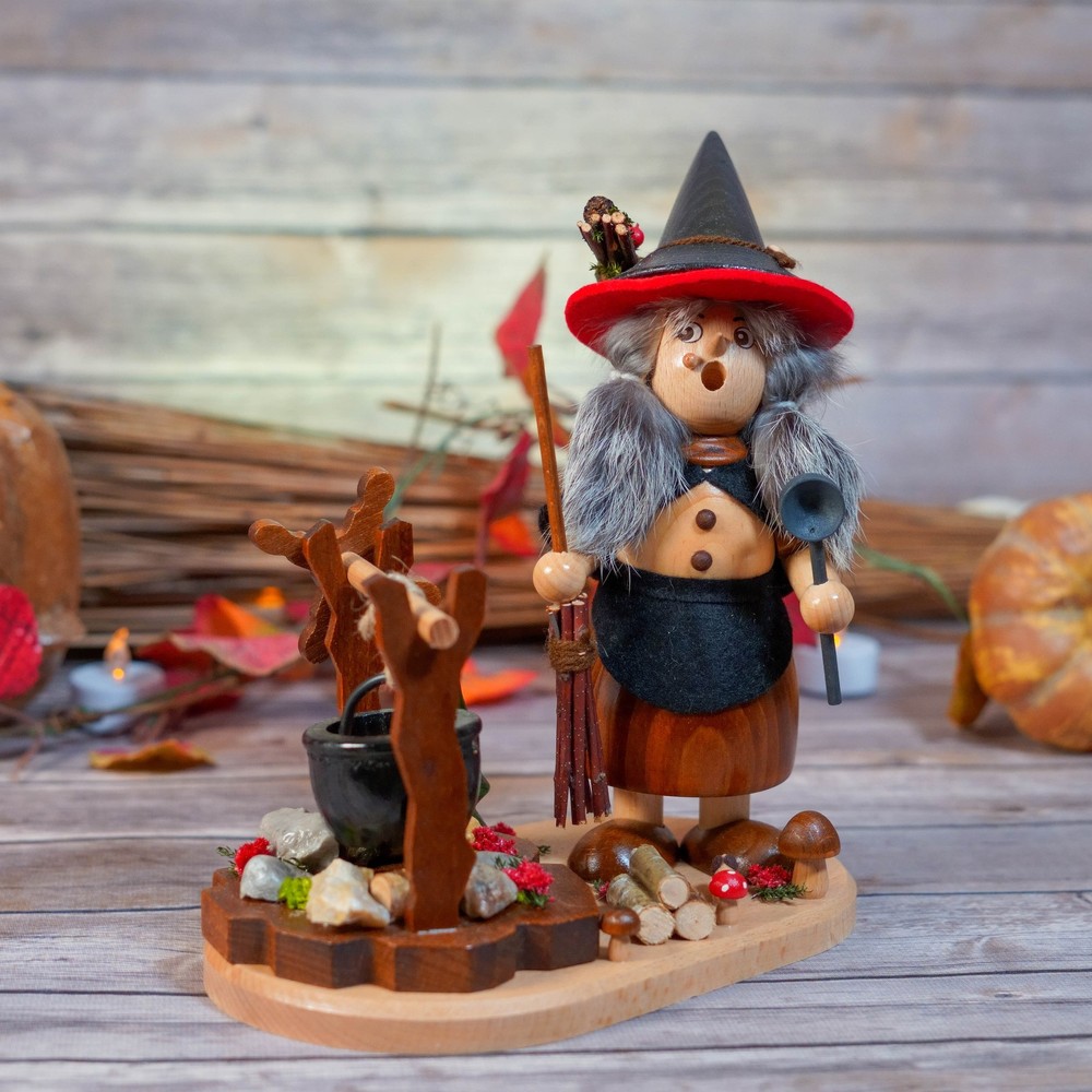 Smoker - Witch with Cauldron