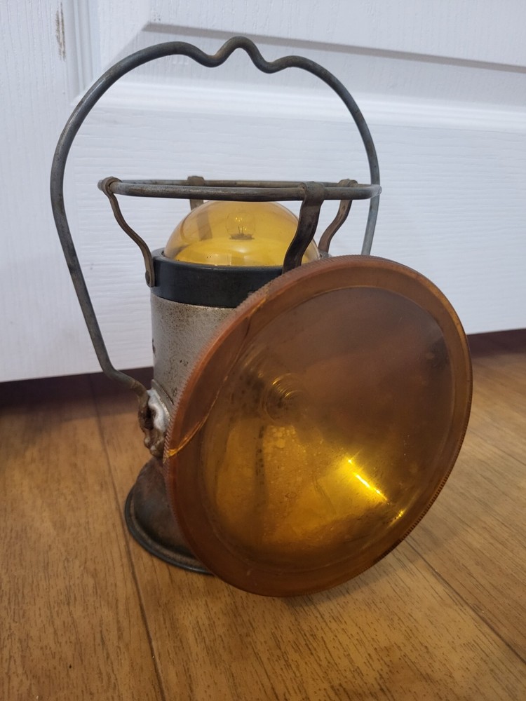 NICE  Delta Powerlite Lantern  Railroad Coal Miners Light Vintage  Untested