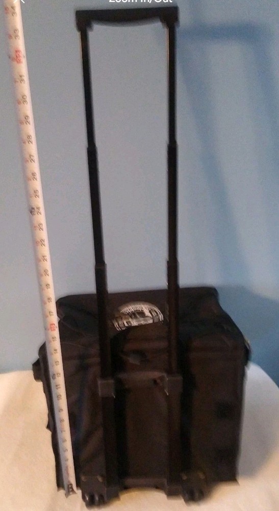 *Franziskaner weissbier Rolling soft cooler, extending handle, front pouch