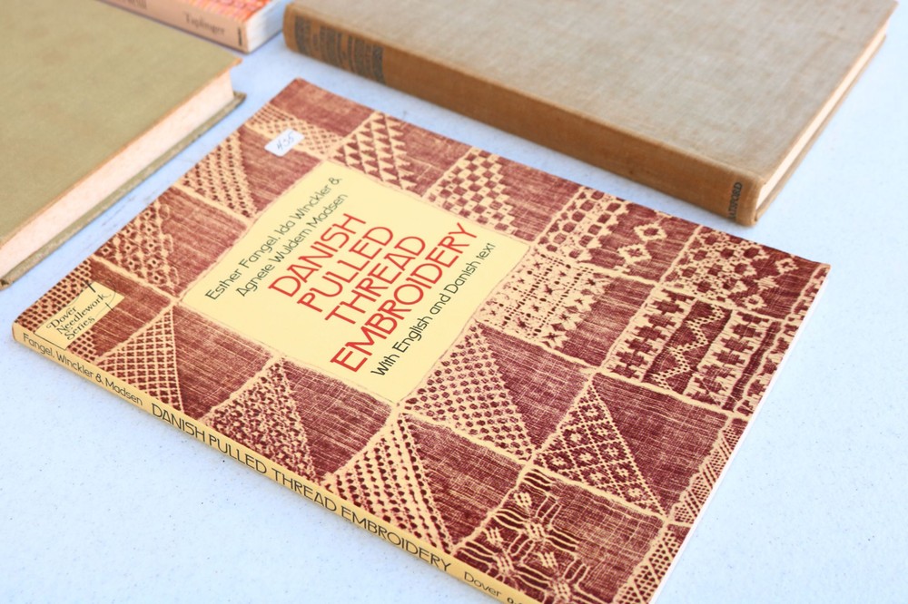 Books Danish pulled Thread Embroidery Stitch Handbook Dictionary Handy CRAFT OO