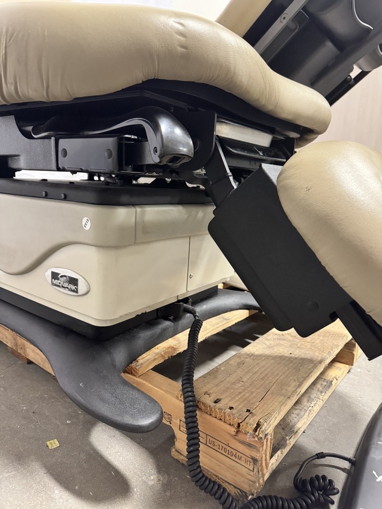 Midmark 630-003 Power Procedure Chair