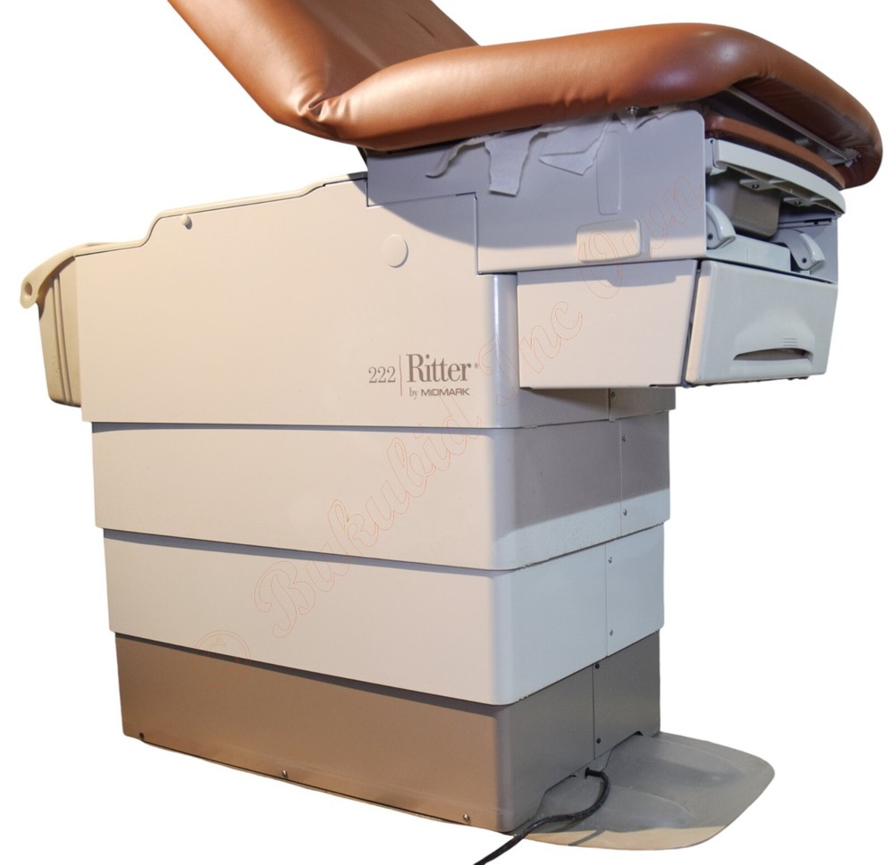Midmark 222 Power Exam Table