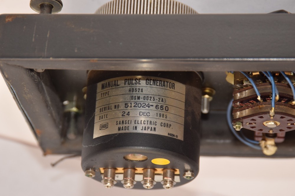 MITSUBISHI / SANSEI BNIIOB588 , HD52A Pulse Generator Operator Control