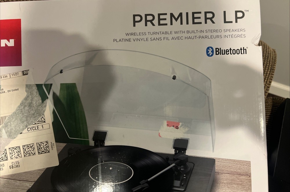 Vinyl Record Player Wireless -Bluetooth Turntable /ION Audio Premier LP