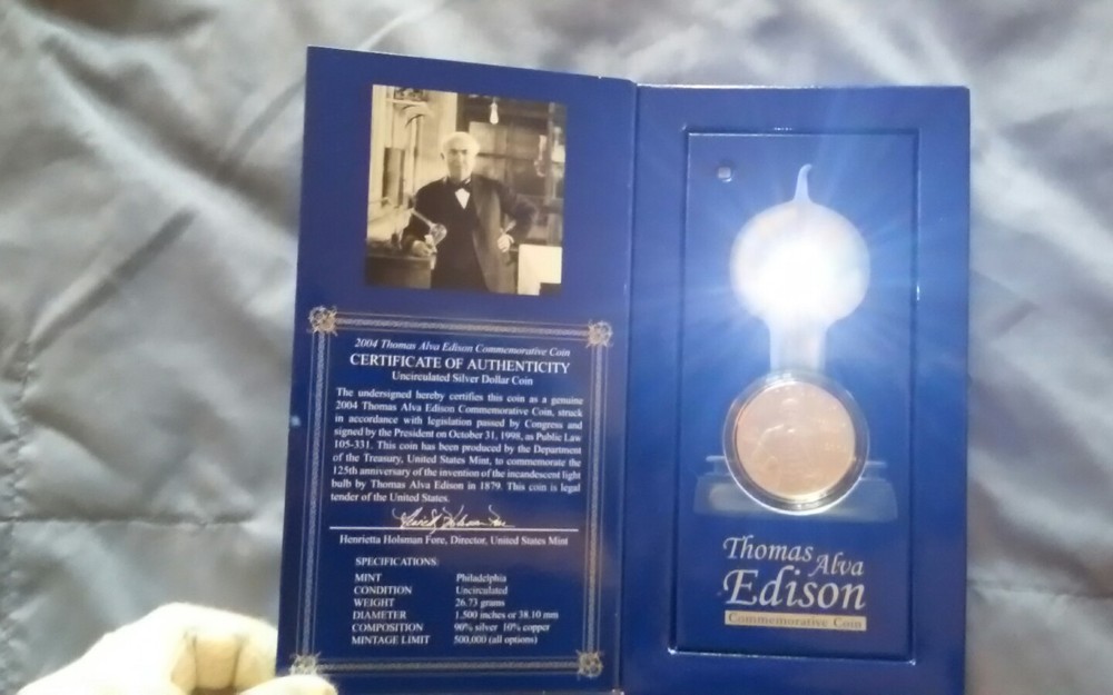 2004 THOMAS ALVA EDISON COMMEMORATIVE COIN SETS "PERFECT" WITH WORKING LIGHTS"