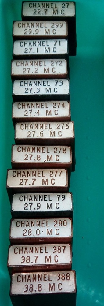 13 quartz Radio Crystals? FT-241-A US ARMY SIGNAL CORPS by Western Electric NJ