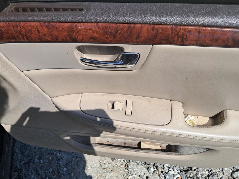 DTS 2007 Glove Box 5006517